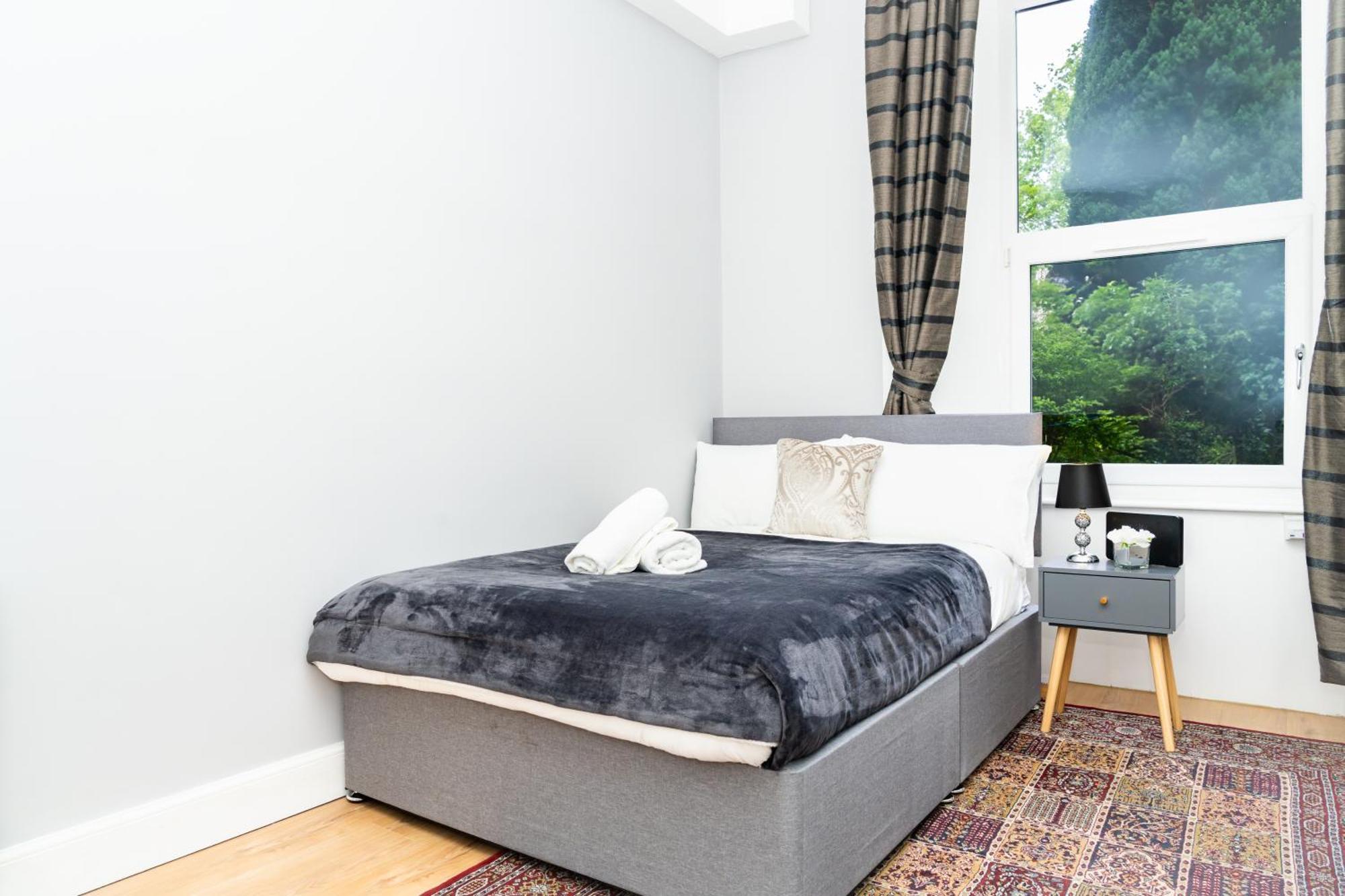 3br Next To Stadium Near Airport Sleeps 7 Apartment Edinburgh
