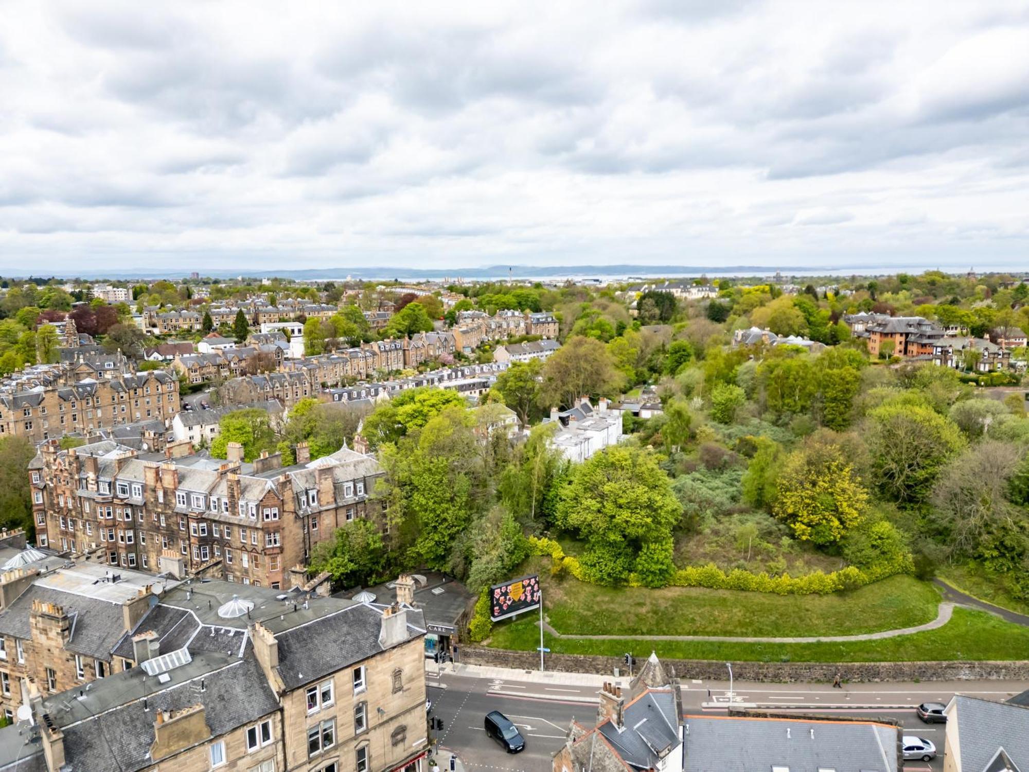Apartment 3br Next To Stadium Near Airport Sleeps 7 Edinburgh